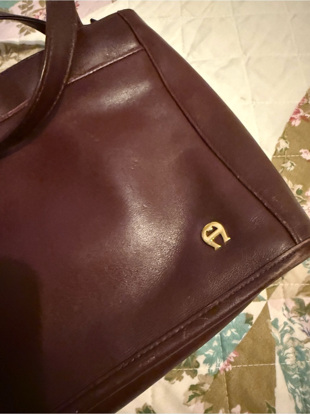 Etienne Aigner Burgundy Leather Shoulder Bag with Gold Logo